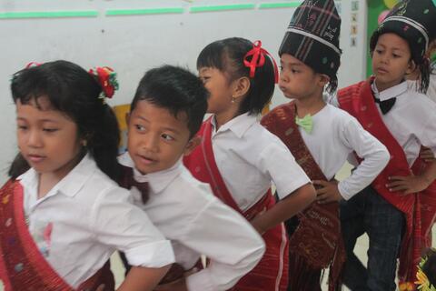 tarian tor-tor